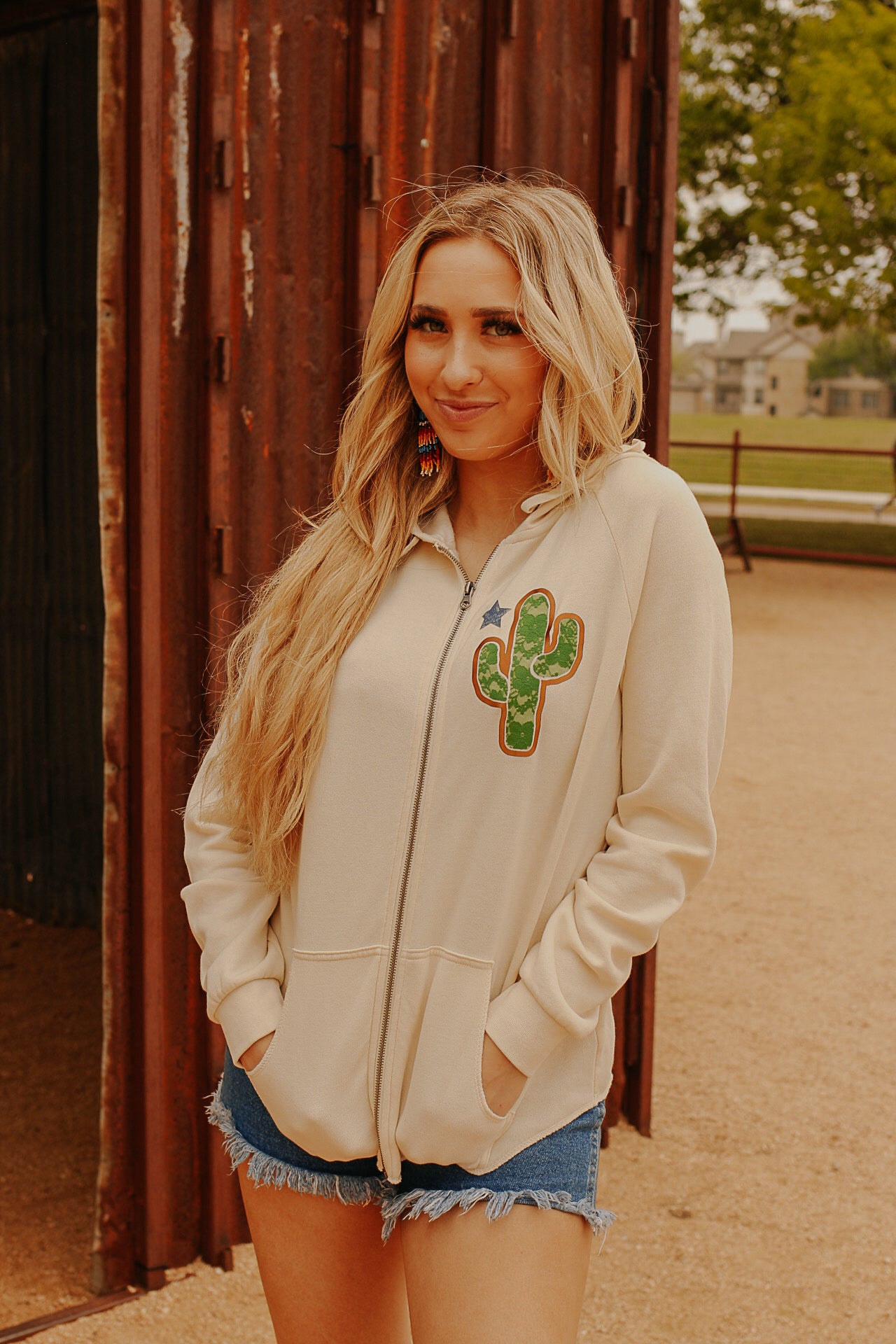 161 CHINOCK Zip Hoodie